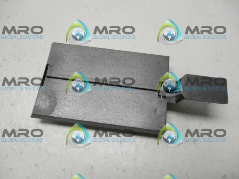 FOXBORO P0960AH-0C MODULE FAULT *NEW NO BOX*