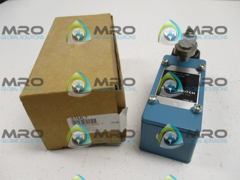MICROSWITCH 51ML7 LIMIT SWITCH *NEW IN BOX*