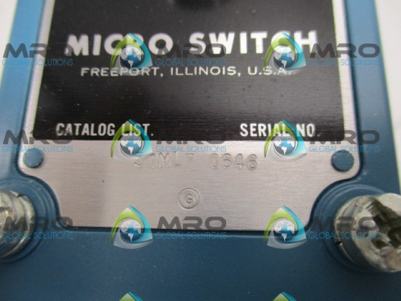 MICROSWITCH 51ML7 LIMIT SWITCH *NEW IN BOX*