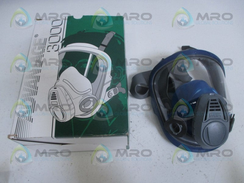 ADVANTAGE 3000 3220 FULL FACE MASK *NEW IN BOX*