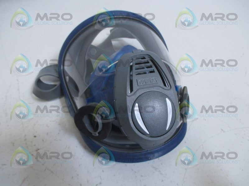 ADVANTAGE 3000 3220 FULL FACE MASK *NEW IN BOX*