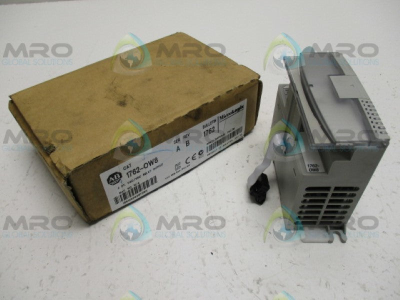 ALLEN BRADLEY MICROLOGIX 1762-OW8 SER. A OUTPUT RELAY *NEW IN BOX*