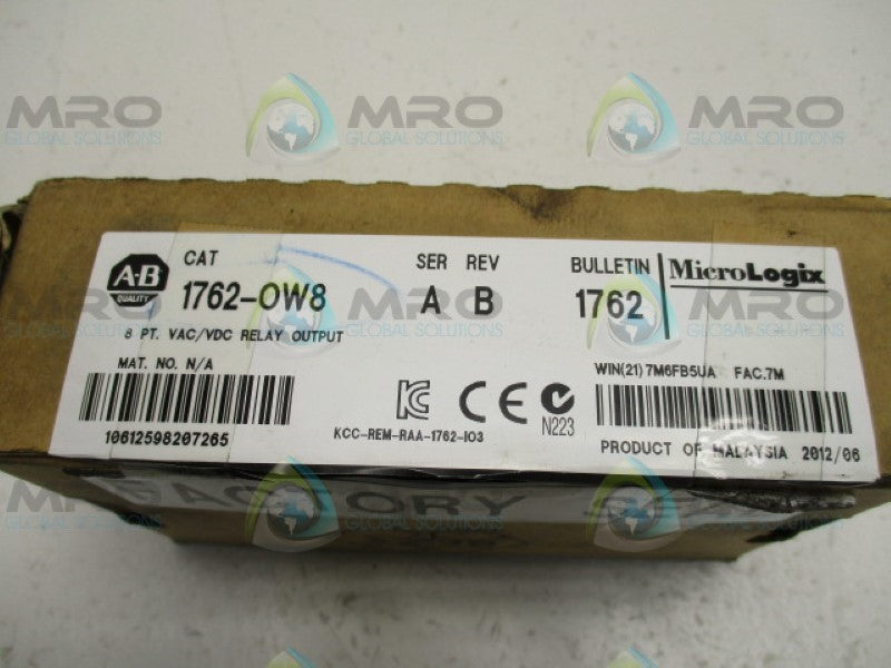 ALLEN BRADLEY MICROLOGIX 1762-OW8 SER. A OUTPUT RELAY *NEW IN BOX*