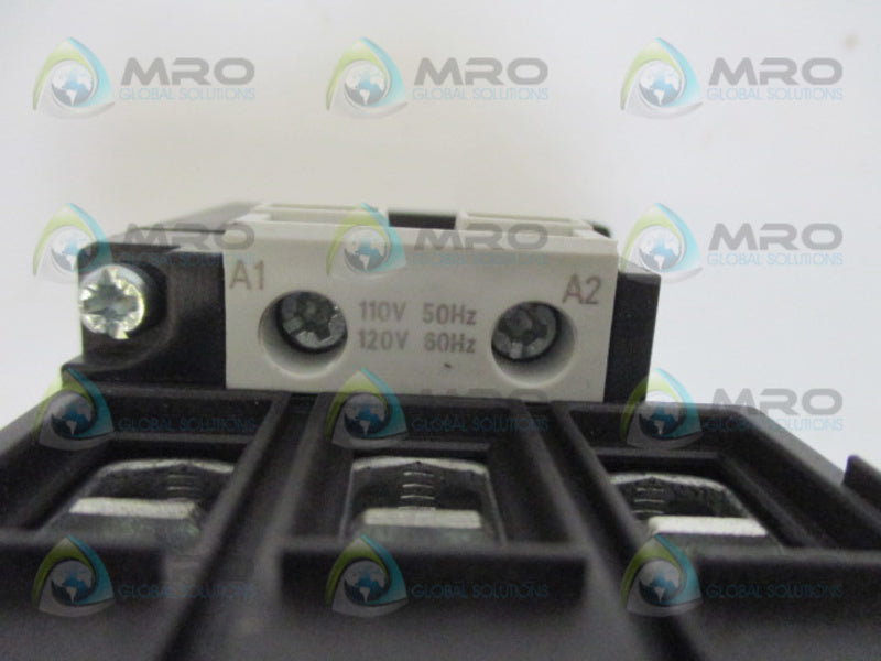 SIEMENS 3RT1035-1AK60 CONTACTOR 110/120V (AS PICTURED) *NEW NO BOX*