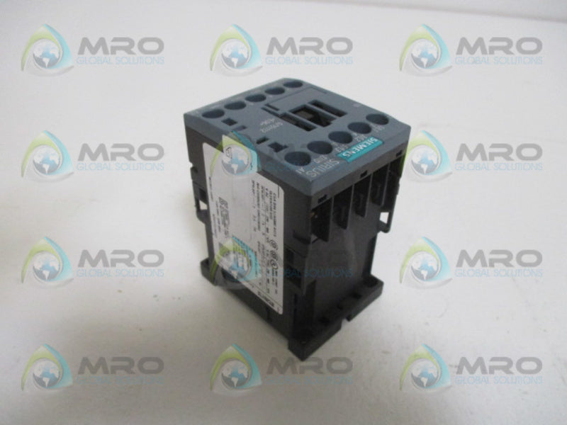 SIEMENS 3RT2017-1AK61 CONTACTOR *NEW NO BOX*