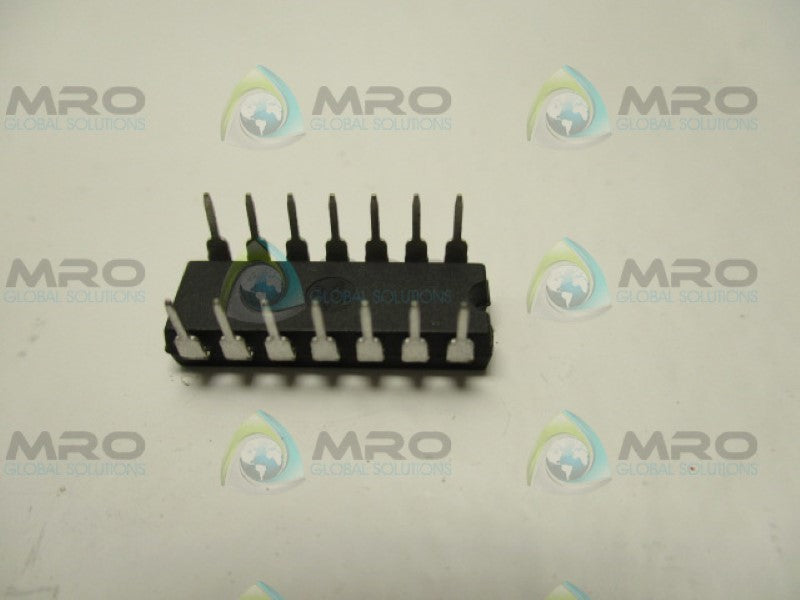 TOSHIBA TC4011BP IC CHIP *NEW NO BOX*