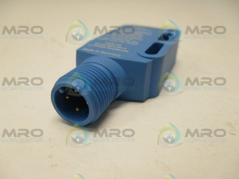 SICK WL9L-3P2432 RETRO-REFLECTIVE SENSOR *NEW NO BOX*
