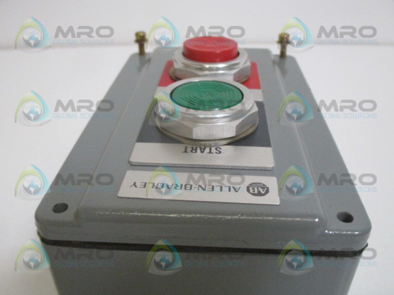 ALLEN BRADLEY 800T-2TA SER. T (MISSING ACCESSORIES) *NEW IN BOX*