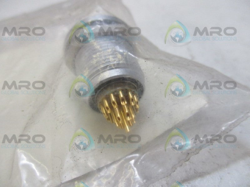 FISCHER D104A092-130 CONNECTOR *NEW IN FACTORY BAG*