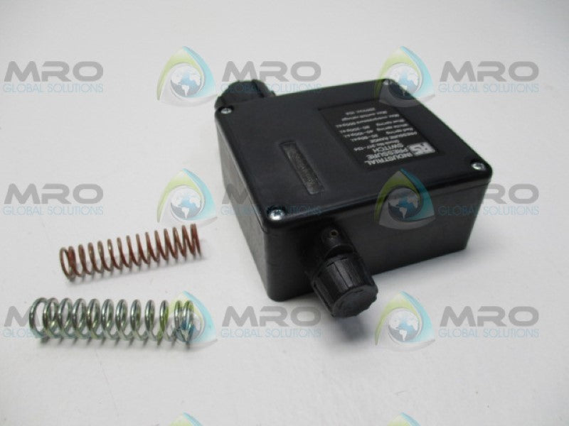 HERGA 6702-0001 317-134 PRESSURE SENSOR 200PSI 250VAC *NEW IN BOX*