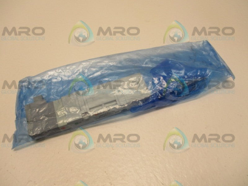SMC SV2400-5FU SOLENOID VALVE 24VDC *NEW NO BOX*