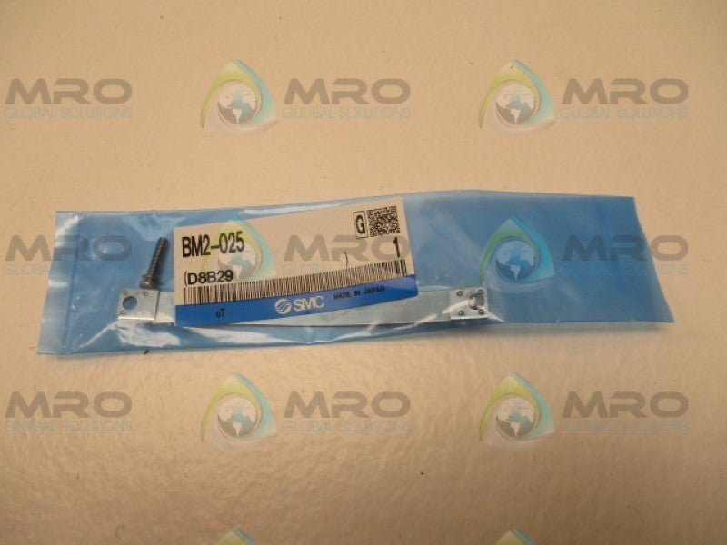 SMC BM2-025 MOUNTING BRACKET * NEW IN FACTORY BAG *