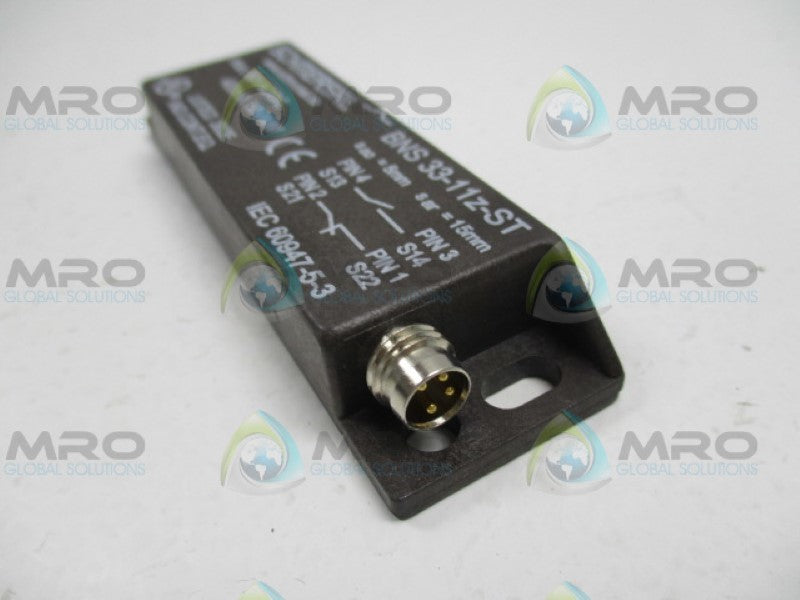 SCHMERSAL BNS33-11Z-ST MAGNETIC SAFETY SENSOR *NEW NO BOX*