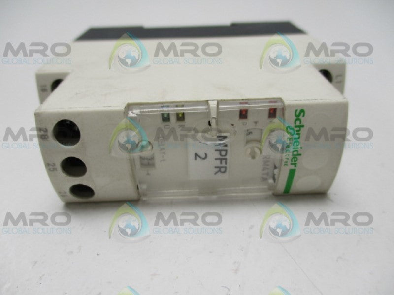 SCHNEIDER ELECTRIC RM4TA32 PHASE FAILURE RELAY 300V 5A *USED*