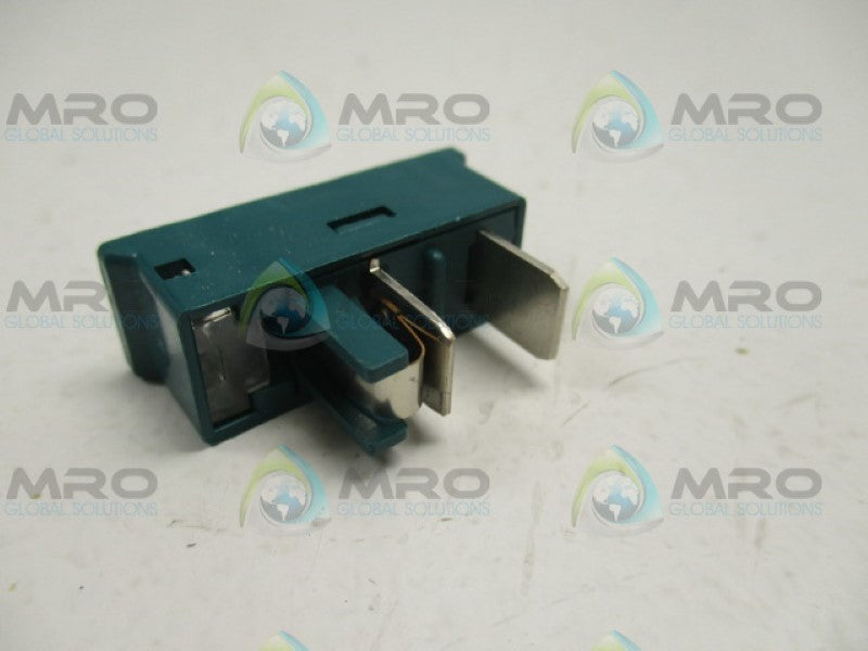 DAITO GP20 PLUG-IN FUSE 2A *NEW NO BOX*