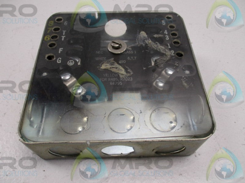 HONEYWELL Q270A1024 UNIVERSAL WIRING BASE *USED*
