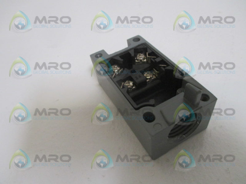 INDUSTRIAL MRO 01032 RECEPTACPLE REPLACEMENT *NEW NO BOX*