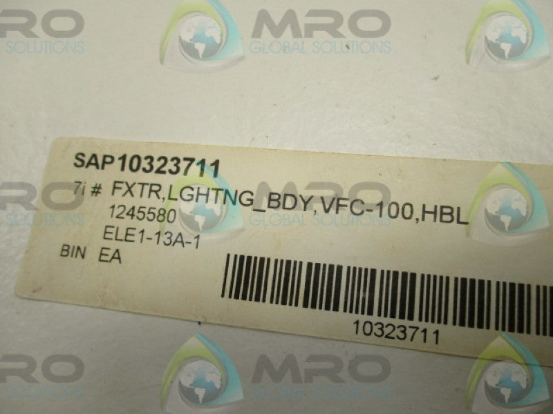 HUBBELL VFC-100 THREADED FIXTURE BODY 150W  *  NEW NO BOX  *