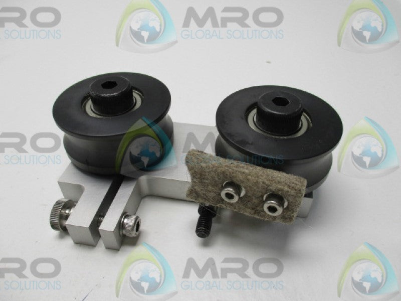 INDUSTRIAL MRO 580314-01 ROLLER ASSEMBLY *NEW NO BOX *