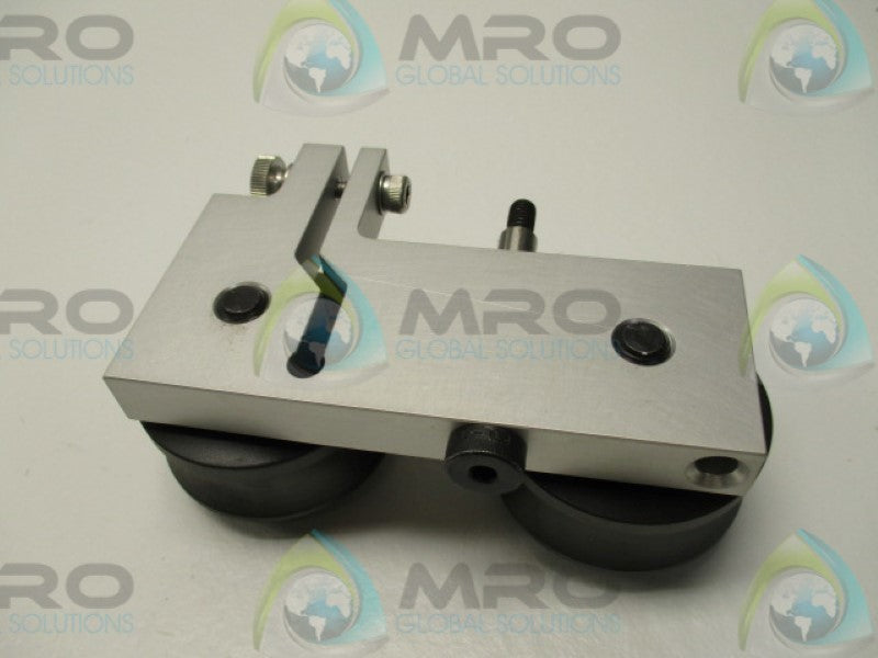 INDUSTRIAL MRO 580314-01 ROLLER ASSEMBLY *NEW NO BOX *