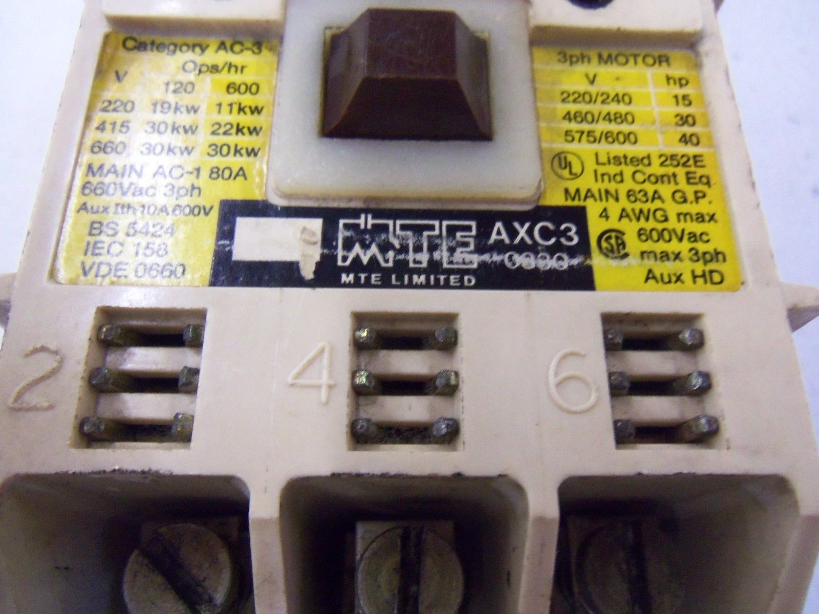 MTE AXC3-0330 CONTACTOR *USED*