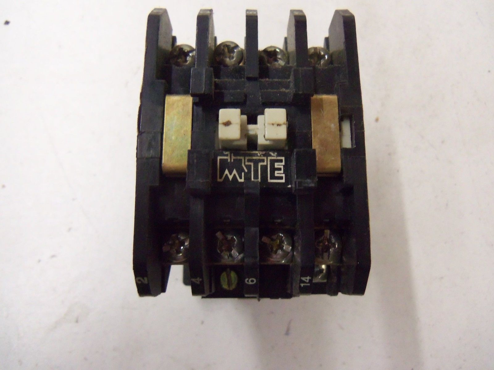 MTE AXCR 0410 120V/127V *USED*
