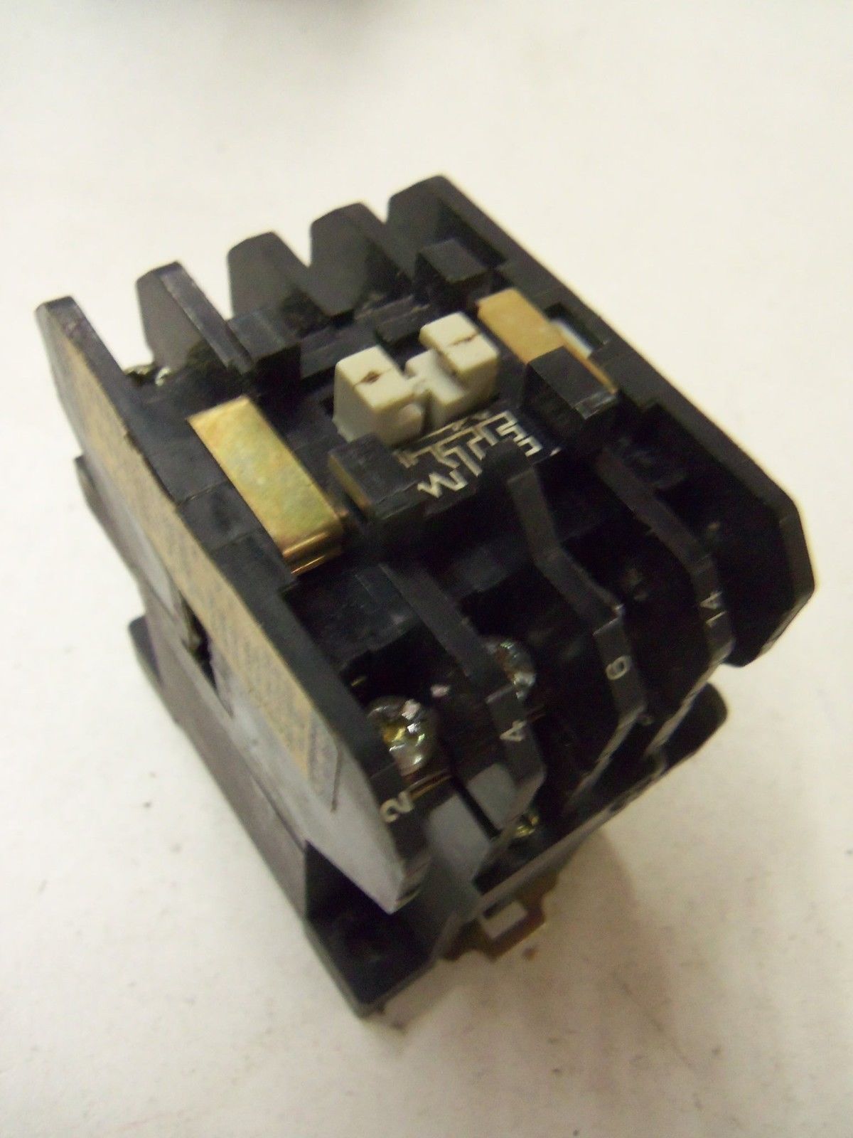 MTE AXCR 0410 120V/127V *USED*