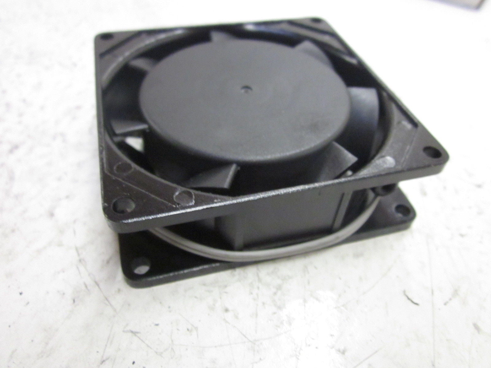 MULTICOMP MC19702 AXIAL FAN *NEW IN BOX*