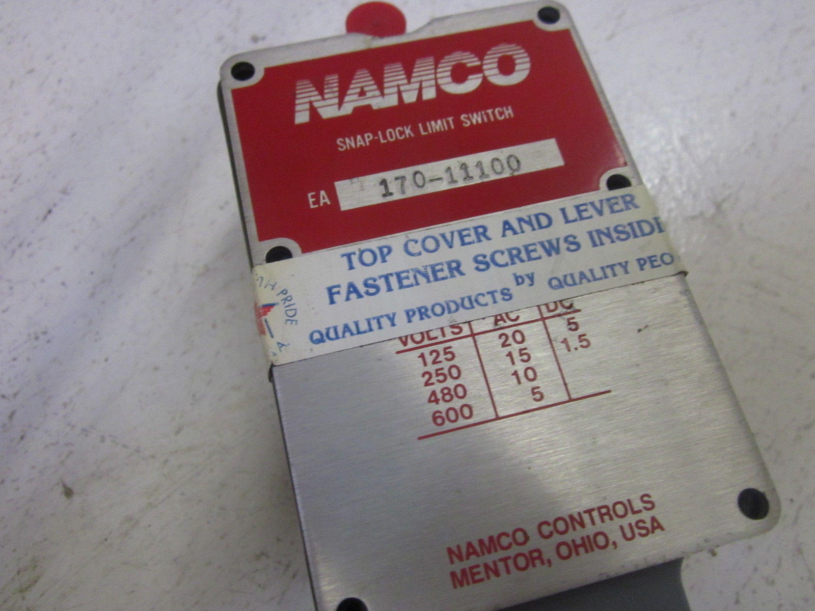 NAMCO EA170-11100 LIMIT SWITCH *NEW NO BOX*