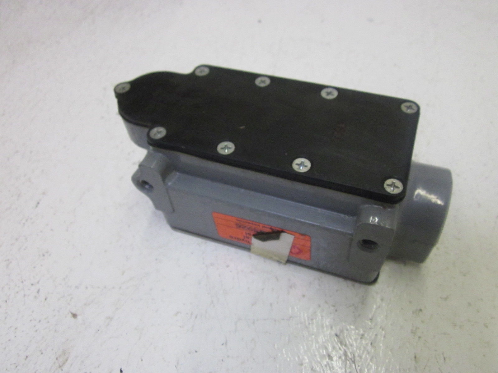 NAMCO EA170-11100 LIMIT SWITCH *NEW NO BOX*