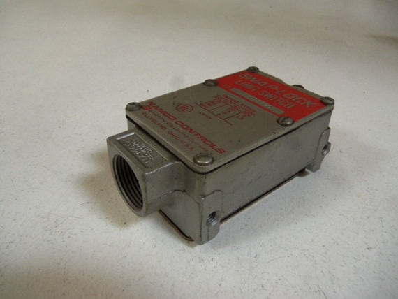 NAMCO CONTROLS LIMIT SWITCH EA17011100 *USED*