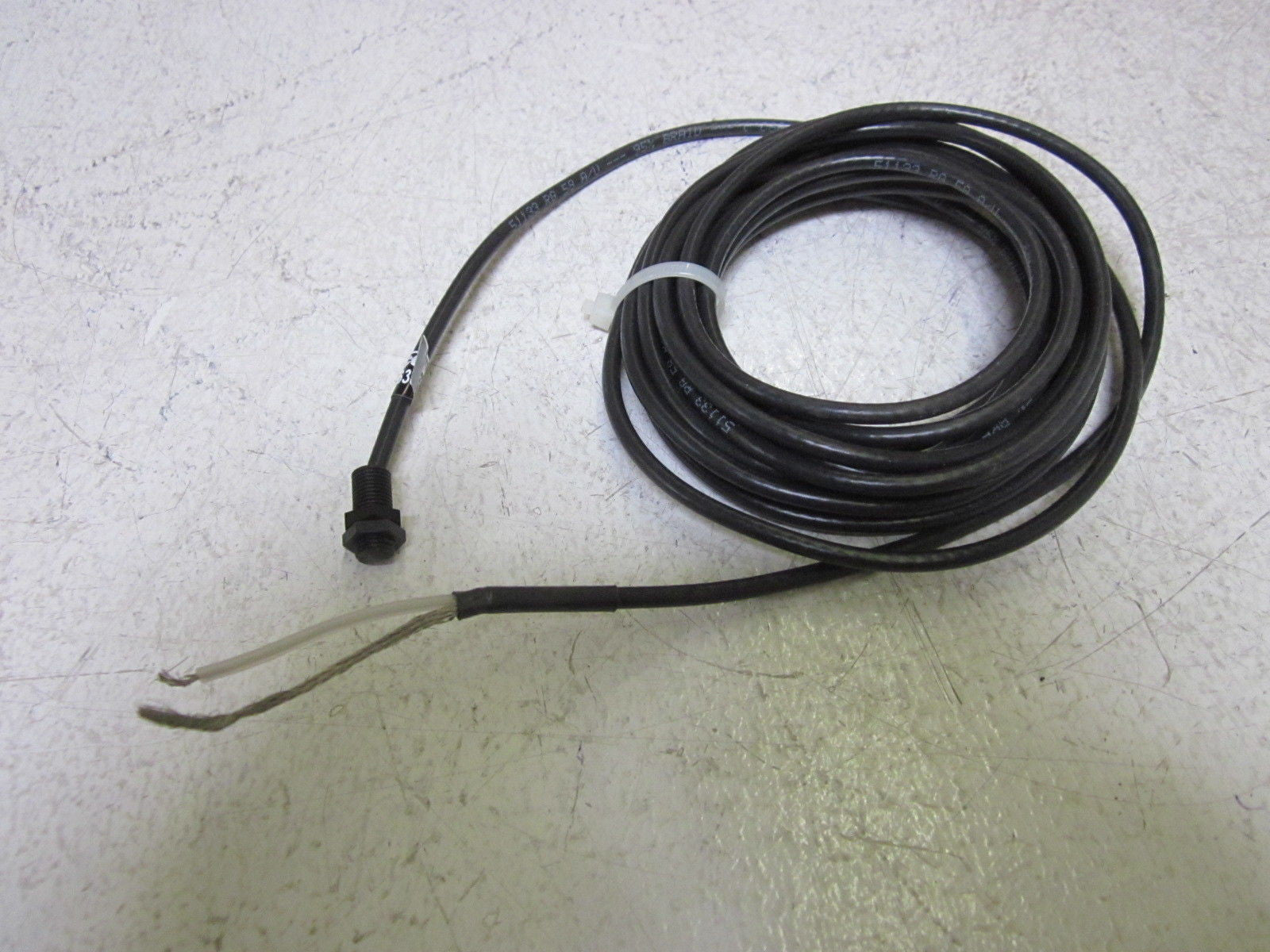 NAMCO EE951-26300 PROXIMITY SENSOR *USED*