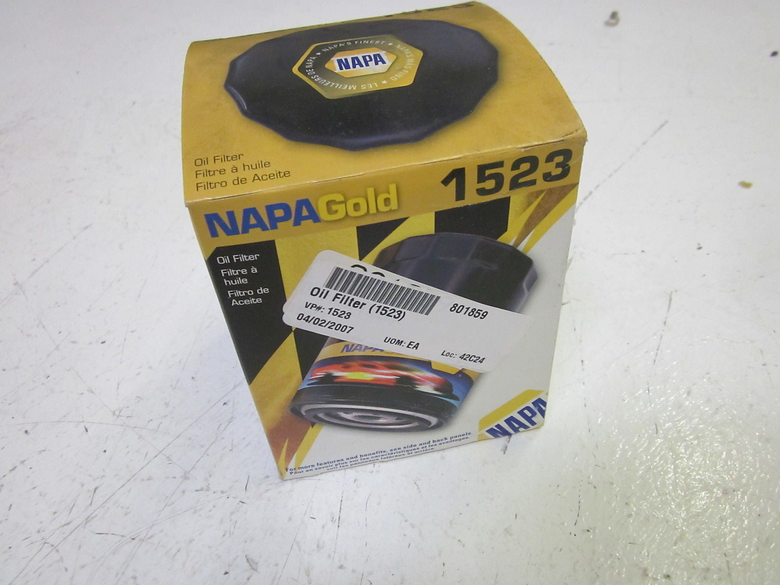 NAPA GOLD 1523 OIL FILTER *NEW IN BOX*