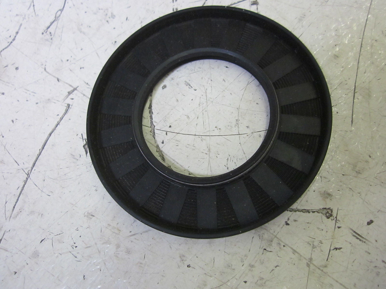 NATIONAL 50X90X8 OIL SEAL 1.969X3.543X0.315 *NEW IN BOX*