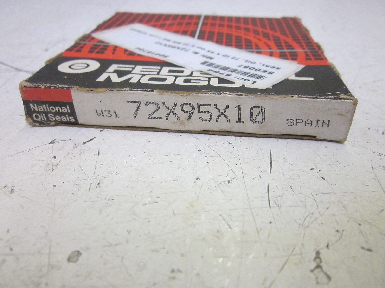 NATIONAL 72X95X10 OIL SEAL *NEW IN BOX*