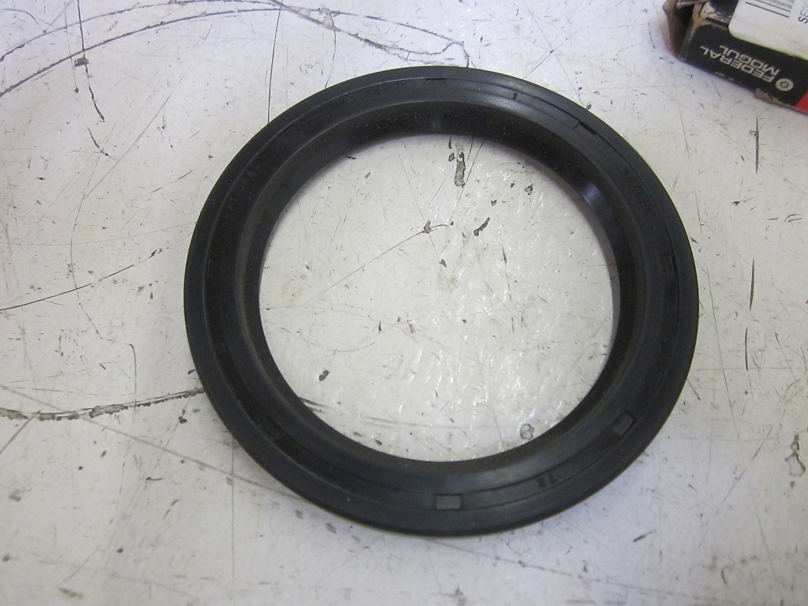 NATIONAL 72X95X10 OIL SEAL *NEW IN BOX*