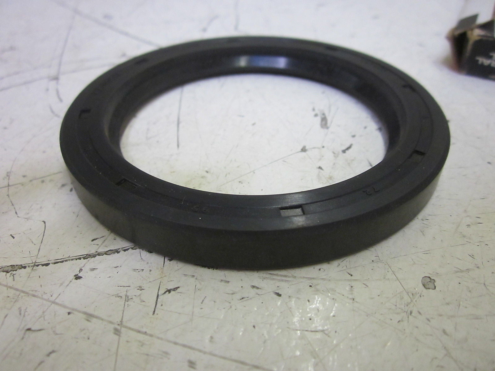 NATIONAL 72X95X10 OIL SEAL *NEW IN BOX*