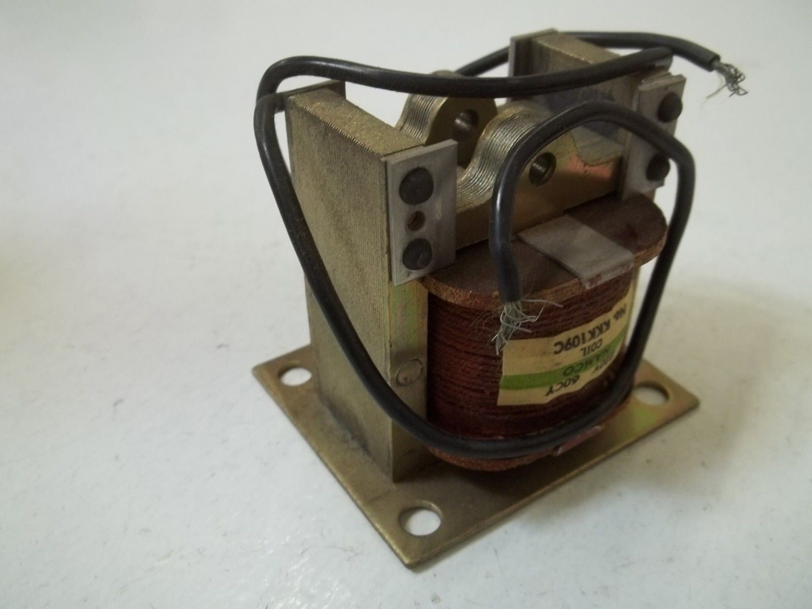 NATIONAL AMCE CO. KKK100C COIL 220/60 *NEW IN BOX*