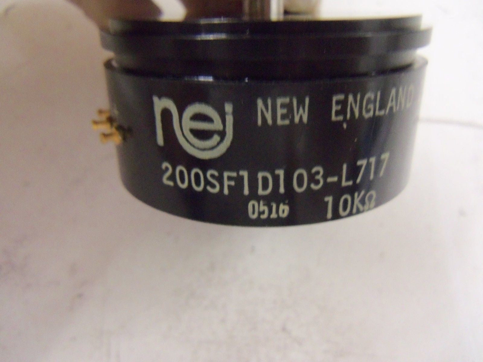 NEW ENGLAND INST. 200SF1D103-L717 *NEW NO BOX*
