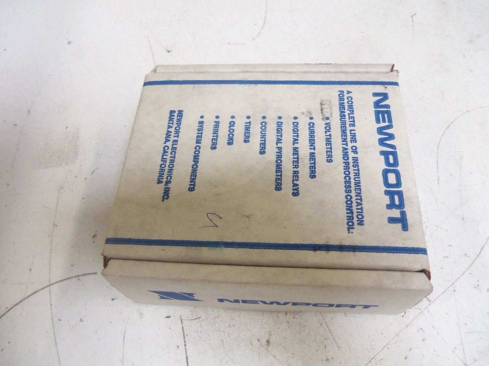 NEWPORT Q2040-PCR17 PANEL METER *NEW IN BOX*