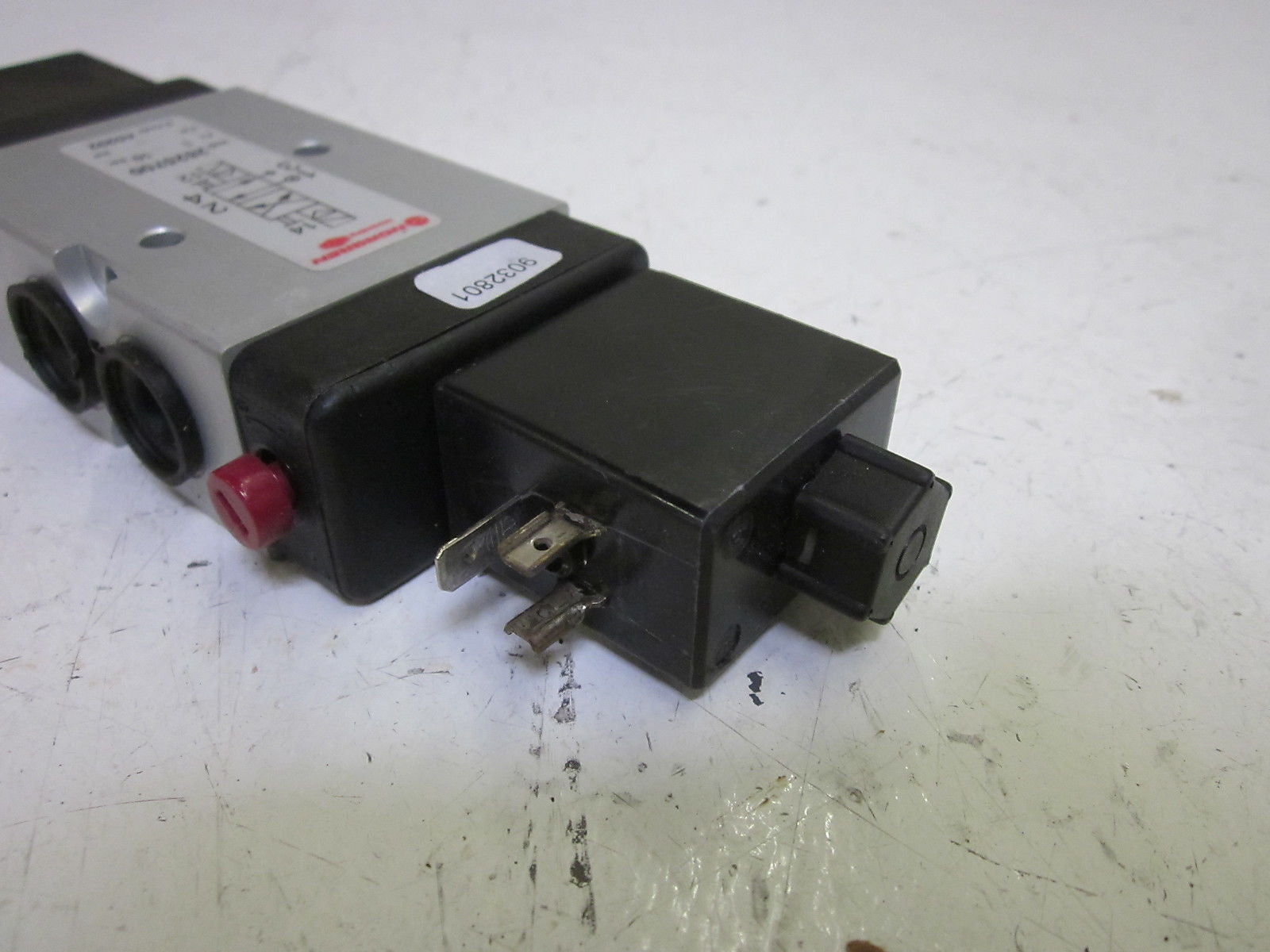 NORGREN 2625700 SOLENOID VALVE 24VDC *USED*