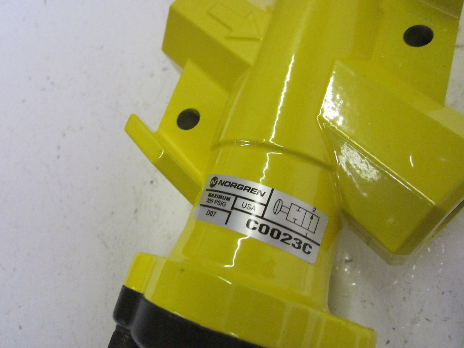 NORGREN C0023C LOCKOUT VALVE *NEW IN BOX*