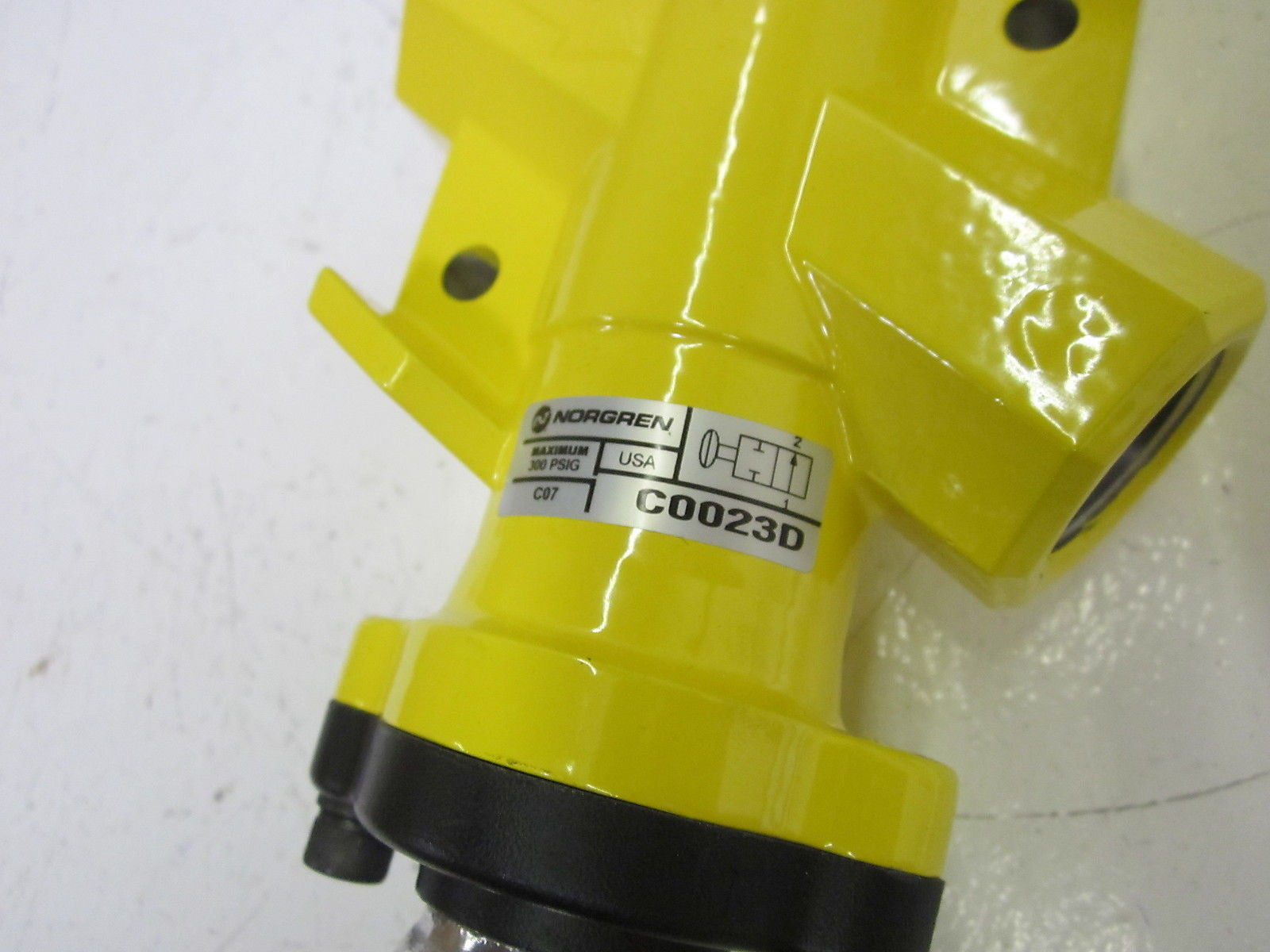NORGREN C0023D LOCKOUT VALVE 1/2" *NEW IN BOX*