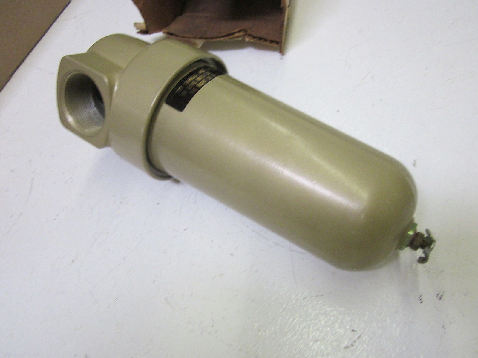 NORGREN F17-B00-M3DA FILTER 1 1/2" *USED*