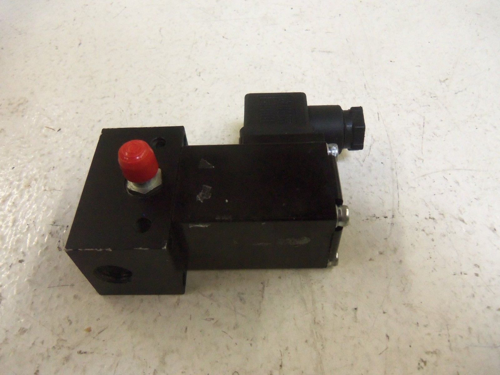 NORGREN SP/M114/N PNEUMATIC VALVE *USED*