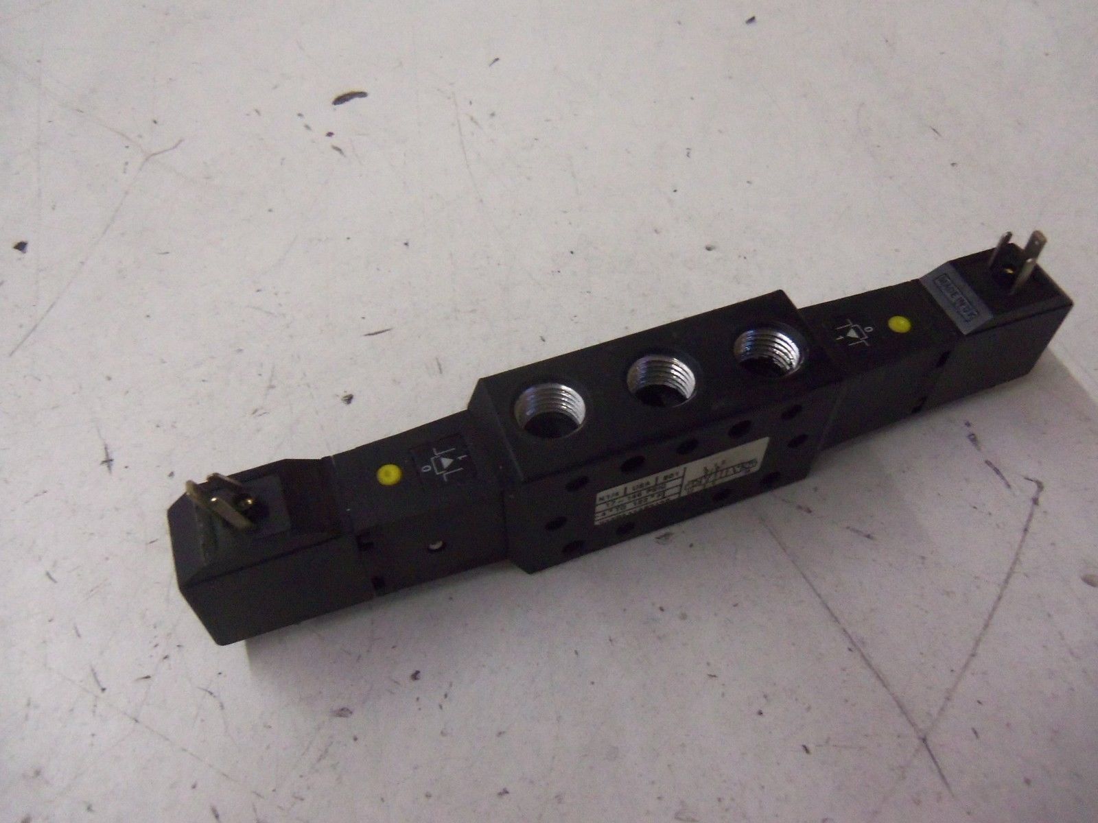 NORGREN V12B511AB313B *USED*