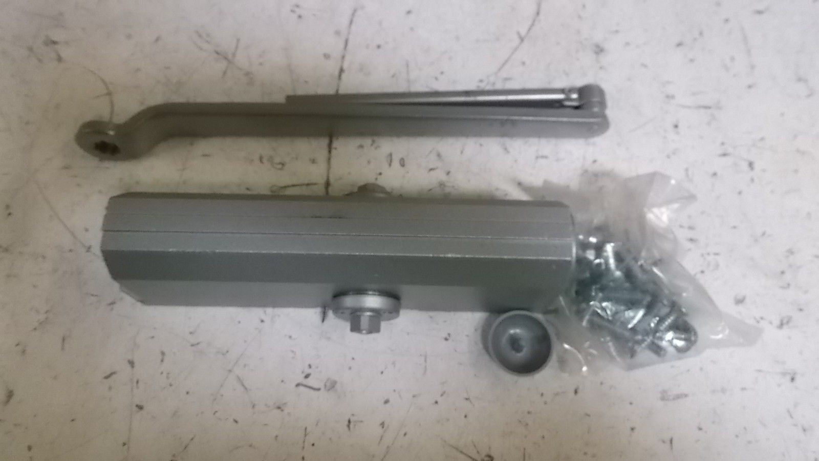 NORTON 1RM12 DOOR CLOSER *NEW IN BOX*