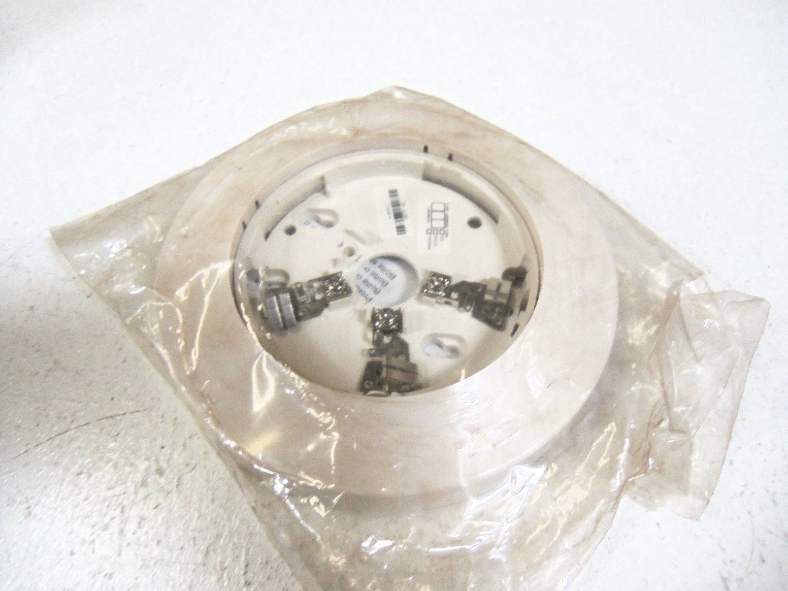 NOTIFIER LOW PROFILE FLANGED BASE B710LPA *NEW IN BAG*