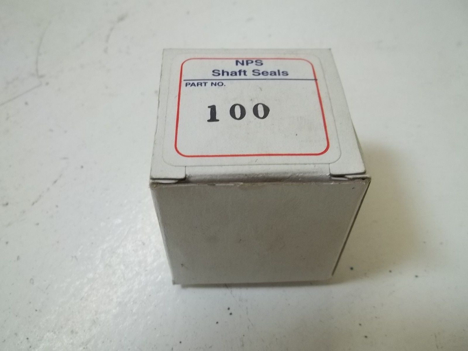 NPS 100 SHAFT SEALS *NEW IN BOX*