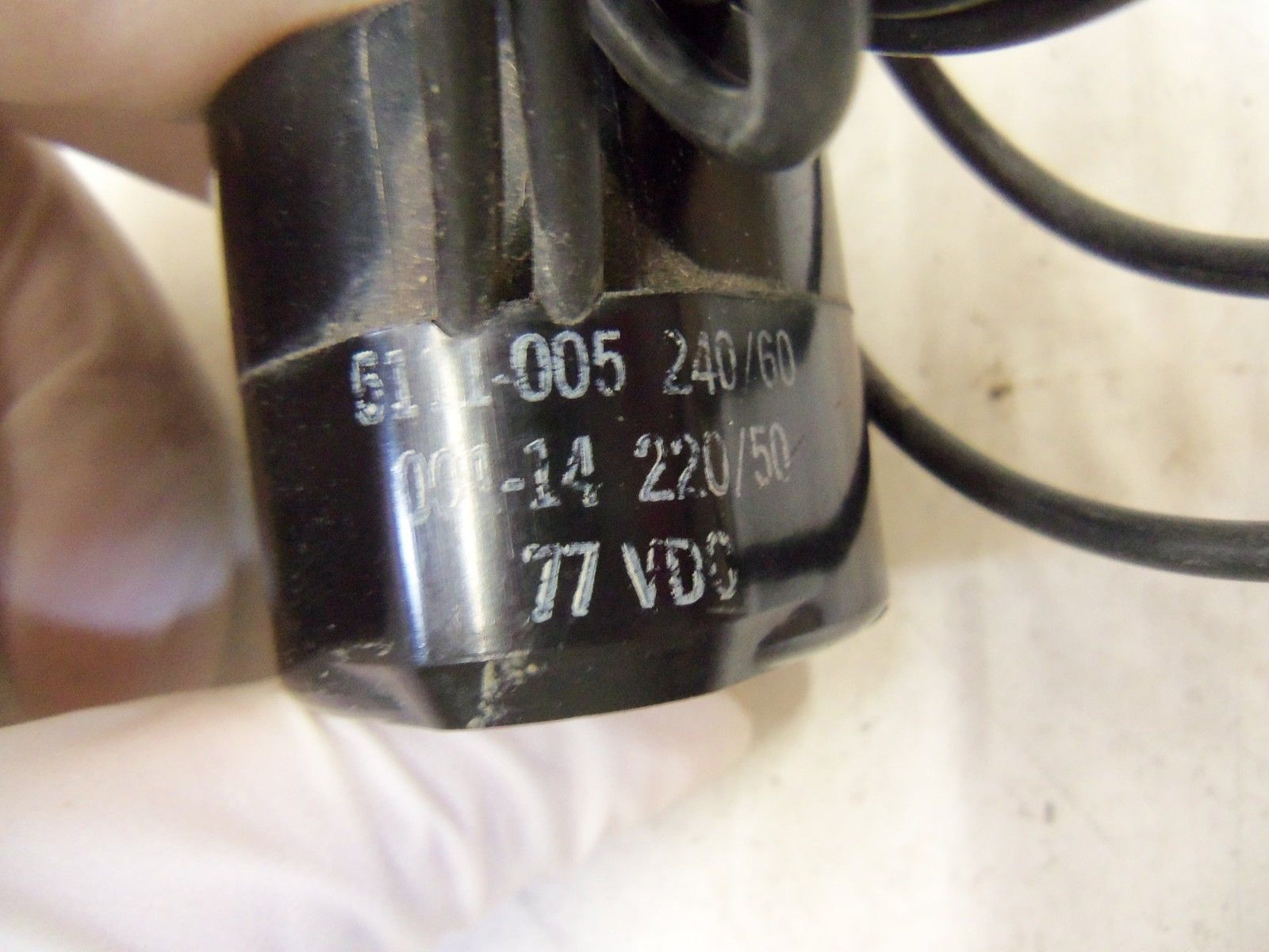 NSN SOLENOID VALVE 5111-005  240V *USED*